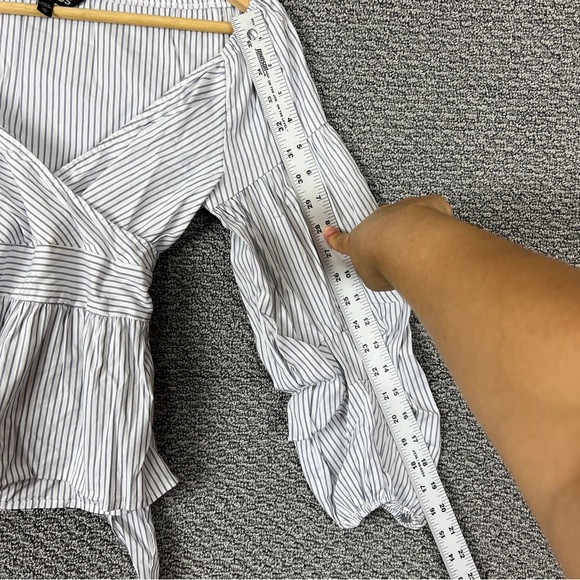 Express Striped Blouse V neck Women's Size XS White Ties on back - Picture 11 of 14